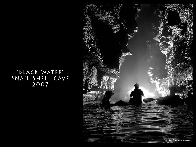 black water_bw_wallpaper 